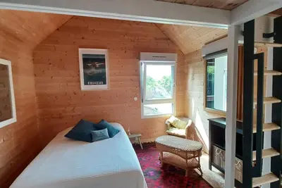 Image de La Cabane du Tertre de la Roche entre Terre et Mer Ă 1km du bourg de Lancieux