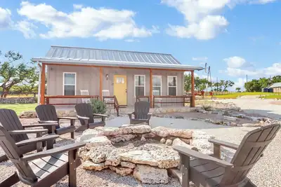 Image de Wimberley Traveler’s Cottage w/ Firepit & Pickleball