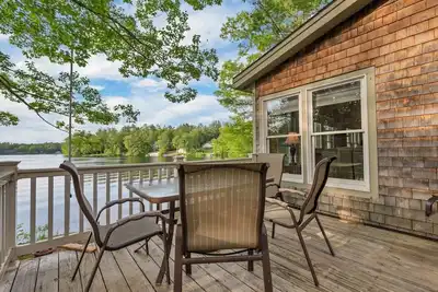 Image de Welcome to Your Dream Lakefront Getaway on Halfmoon Lake!