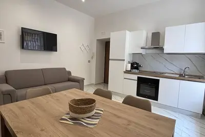 Image de Charming 2-bedroom apartment with WiFi, Ac in Napoli