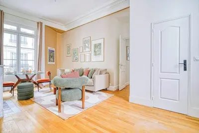Image de Charme et standing – 2 chambres proches Trocadéro