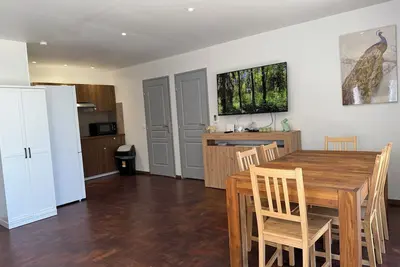 Image de Domaine Le Rocher d’Argent Appart dans domaine Piscine & Jacuzzi & Salle de jeux
