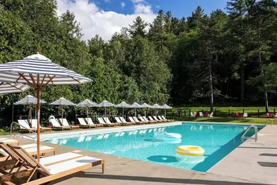 Image de Modern Room Near Downtown Stowe – Perfect Locale! Outdoor Pool!