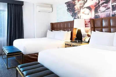 Image de Classic Reunion at the Rooftop Poolside Bar, 4 Relaxing Units w/ Balcony