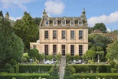 Image de Meticulously restored Queen Anne period home near Bath