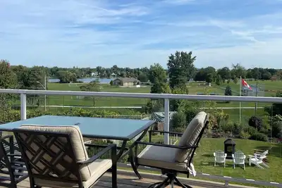 Image de Home with view of Rideau River