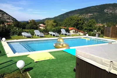Image de Homerez - Villa raffinée à Foix avec piscine privée et jacuzzi