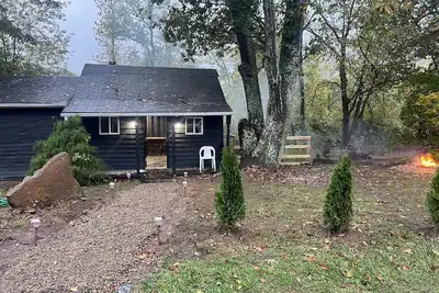 Image de Cozy cabin with WiFi and Ac in welcoming Willcreek River