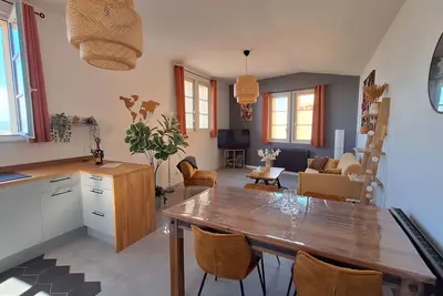 Image de Gîte cosy avec balnéo, dans l'un des + beaux villages de France, Beaujolais