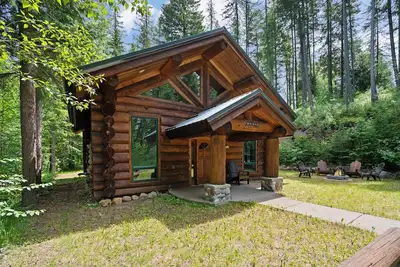 Image de New listing! Cozy cabin 15 minutes from Glacier
