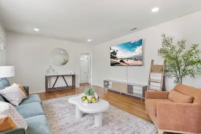 Image de Modern Coastal Retreat – 3br Gem in Long Beach