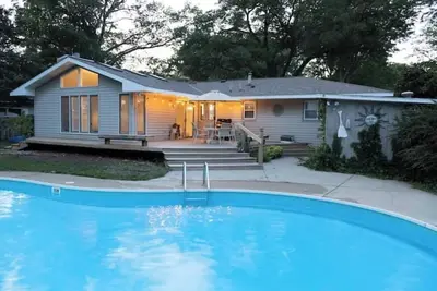 Image de Pineapple Shores Pool Retreat