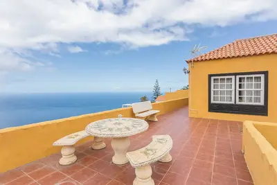 Image de Lightbooking Eva B Fuencaliente La Palma con piscina