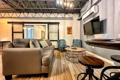 Image de Industrial Chic Loft | Lofts @ Santurce