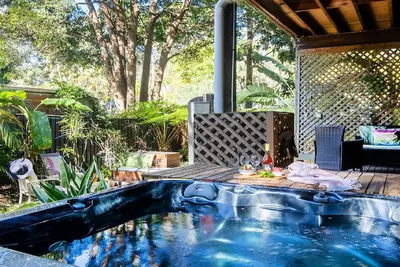 Image de Free Night Stay* Pet friendly/ heated spa