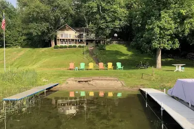 Image de Bring the Family and the pups! Private Lakeside Home w/Wifi