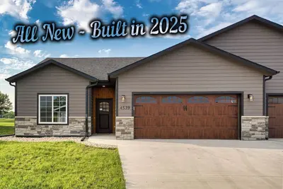 Image de Check it out! New In 2025 home in Sioux Falls Book Now why stay in a motel?