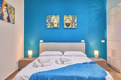 Image de \"Blue Dream\" the ideal location between the central station and the historic center