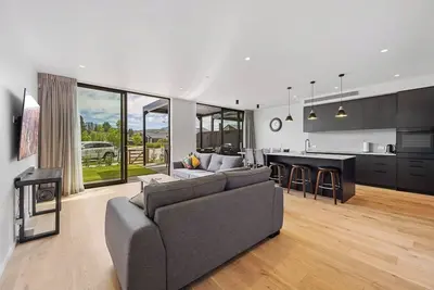 Image de Luxurious 5 Star Wanaka Home In Desirable Location