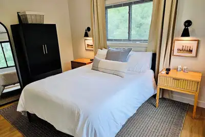 Image de The Maple - New! - Menominee River Tiny Cottage