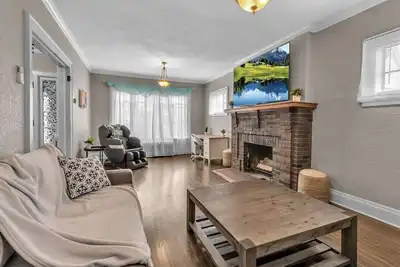 Image de *New*Close to Falls*Beautiful*Spacious*Parking*A/C