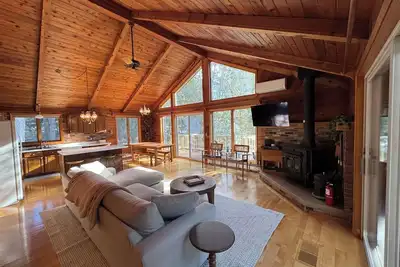 Image de Newly furnished for 2025! Short walk to downtown Sister Bay.