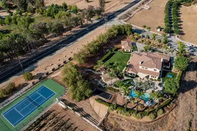 Image de Villa Verdot | 6br Estate w/ Pool, Tennis, Basketball