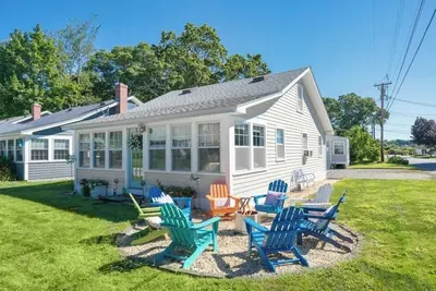 Image de 4br Hawk’s Nest Beach Cozy Coastal Cottage steps from the shore