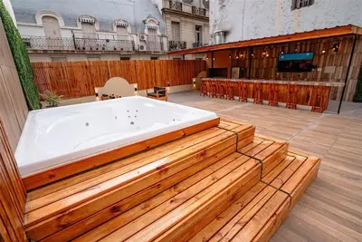 Image de 6 Bedroom Palace with Rooftop terrace, jaquzzi, and grill