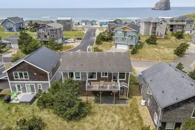 Image de Lazy Days! 4 bed, steps to beach. Spacious. Dog Ok!