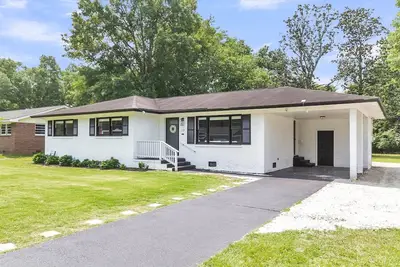 Image de Spacious 4-bedroom house with WiFi and Large Patio in charming Goose Creek