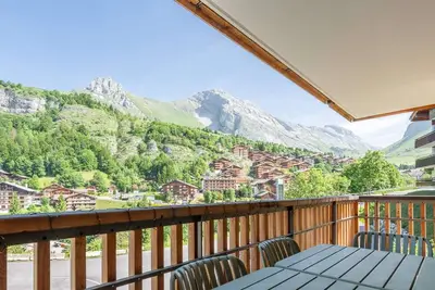 Image de T3 neuf, terrasse, pistes et centre Ă pied