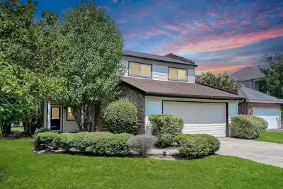 Image de 3 Br Montgomery Retreat | King Suite | Private Deck | Gated Community Near Lake Conroe