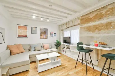 Image de Modern Parisian Retreat – Cozy T2 in Paris 02