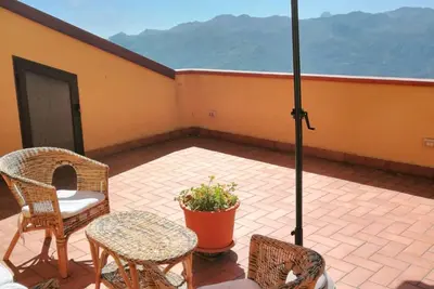 Image de Homerez - Appt à Casalvecchio Siculo, vue montagne