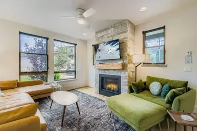 Image de Sleek New Townhouse Near Blue River. Central to 6 Ski Resorts. Shopping/Dining/Hiking/Biking Trails