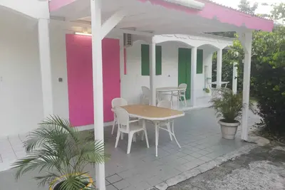 Image de Homerez - Bungalow charmant au Moule avec vue sur jardin