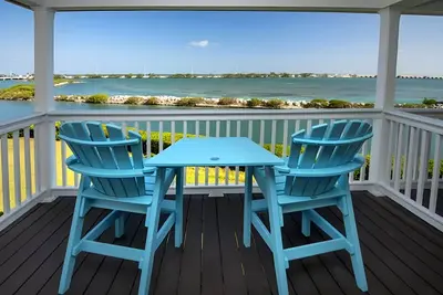 Image de Amazing View! Relaxing Unit, Terrace w/ Water View, Full Kitchen! Onsite Pool