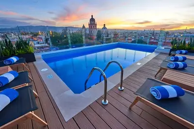 Image de Trendy & Comfy Room in Historic Center | Explore San Luis Like a Local