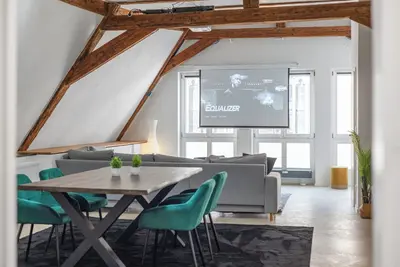 Image de Old town loft | parking lot | home cinema