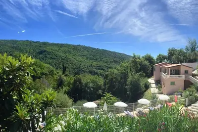 Image de La Rose - Bendejun - Gîte
