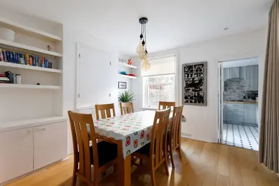 Image de Superb 2 Bed Townhouse next to The Level Park