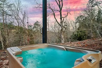 Image de Luxe Cabin W Indoor Pool・Spacious Cabin, Sleeps 10