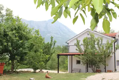 Image de 3-bedroom house in welcoming Herceg Novi with WiFi, Ac