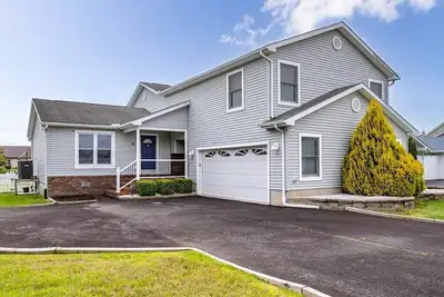 Image de Beautiful Home in Ocean Pines with Water Access for Sup's and Canoes