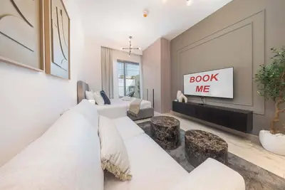 Image de Elegant Studio in Jvt Sleeps 3 with Balcony