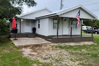 Image de Drive on the Beach - Charming 3-bedroom in Port St. Joe