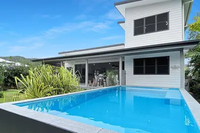 Image de White Pandanus, A beautifully styled beach house nestled in the peaceful charm of Magnetic Island