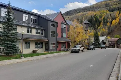Image de Lulu-Curate Telluride, 2/2, Hot Tub, Pool, Near Market, Lift 7, Garage, Walkable