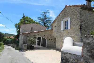 Image de Homerez - Maison à Villeneuve-de-Berg